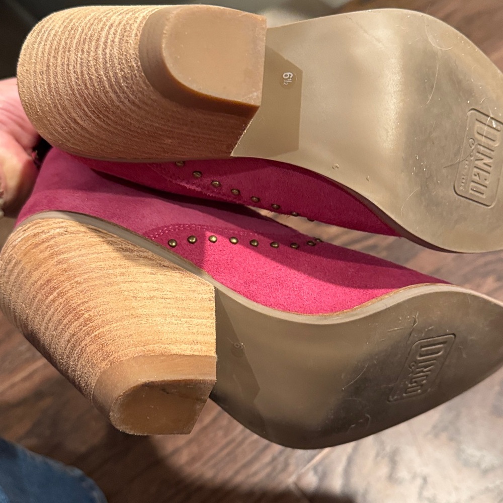 Dingo magenta pink Leather/suede Boots sz6.5 . Stacked wood heel. W/brass studs - Picture 5 of 5